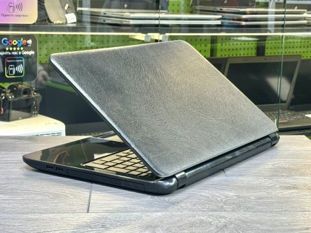 HP 15-R131Wm 2